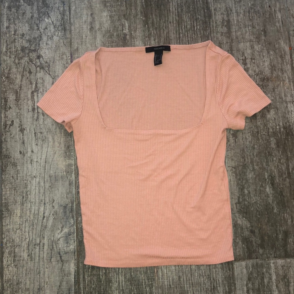 fitted pink top